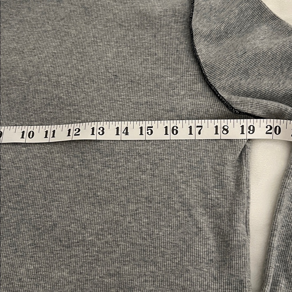 Forever 21 Light Gray Ribbed Sweater - Picture 4 of 9